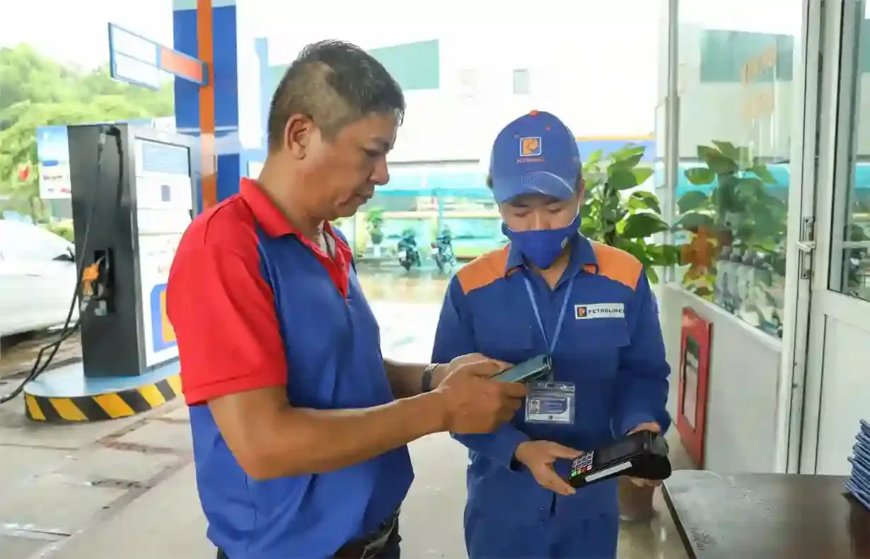 QR thanh toán tại trụ bơm giúp rút ngắn thời gian giao dịch như thế nào?