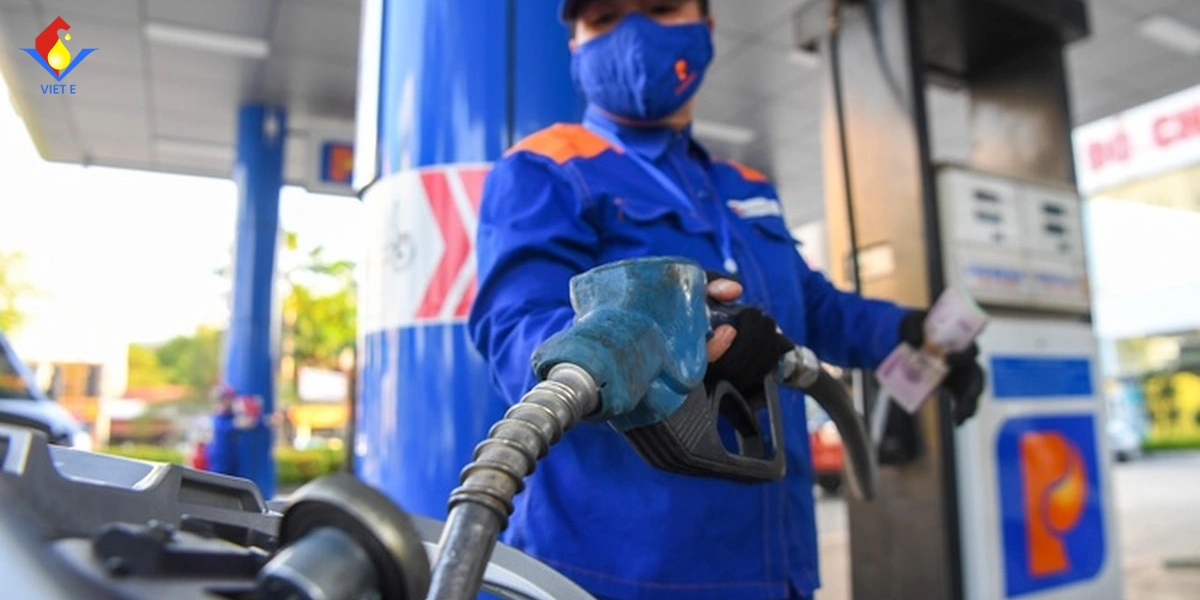 Thực trạng trạm xăng đông khách nhưng lợi nhuận thấp