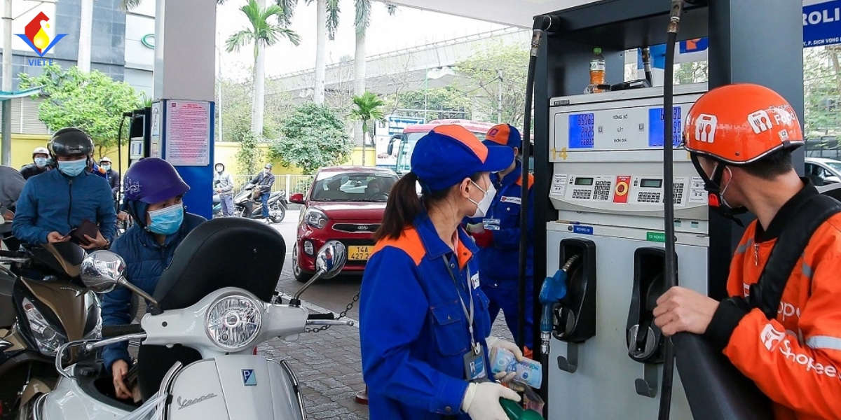 Vì sao chi phí nhân sự tại trạm xăng dầu luôn cao?